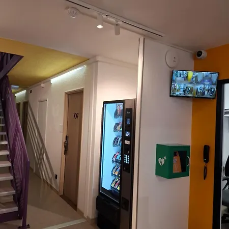 Unisotel Lyon Eurexpo Hotel 2*