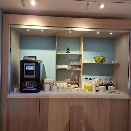 Unisotel Lyon Eurexpo 2*